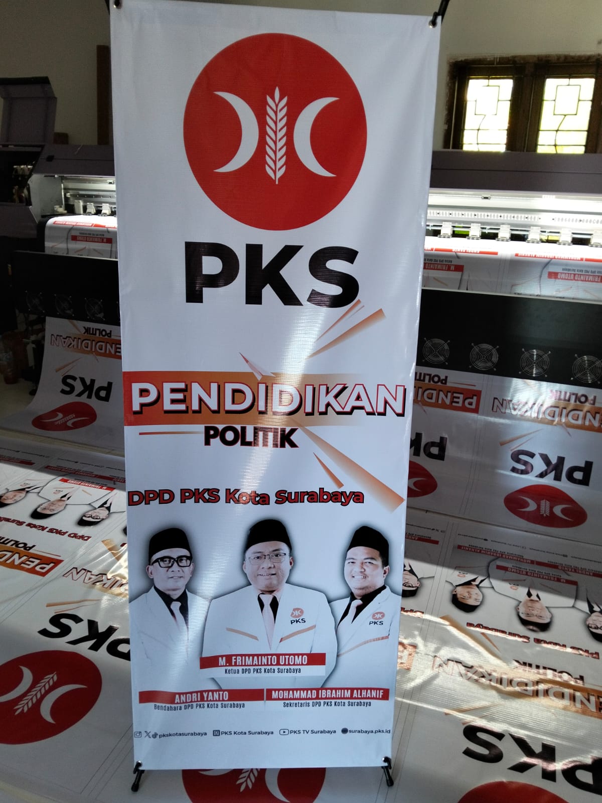X BANNER